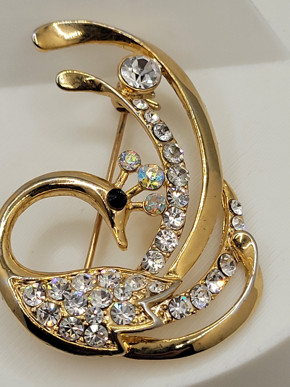Gorgeous Gold-Tone Crystal Swan Brooch - Gold Clear Crystals